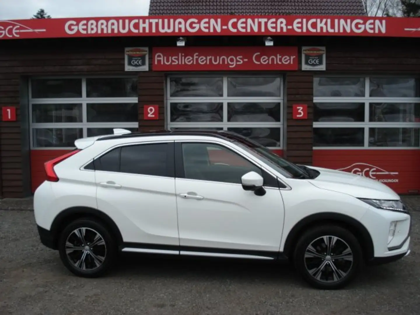 Mitsubishi Eclipse Cross Top 4WD Wit - 1