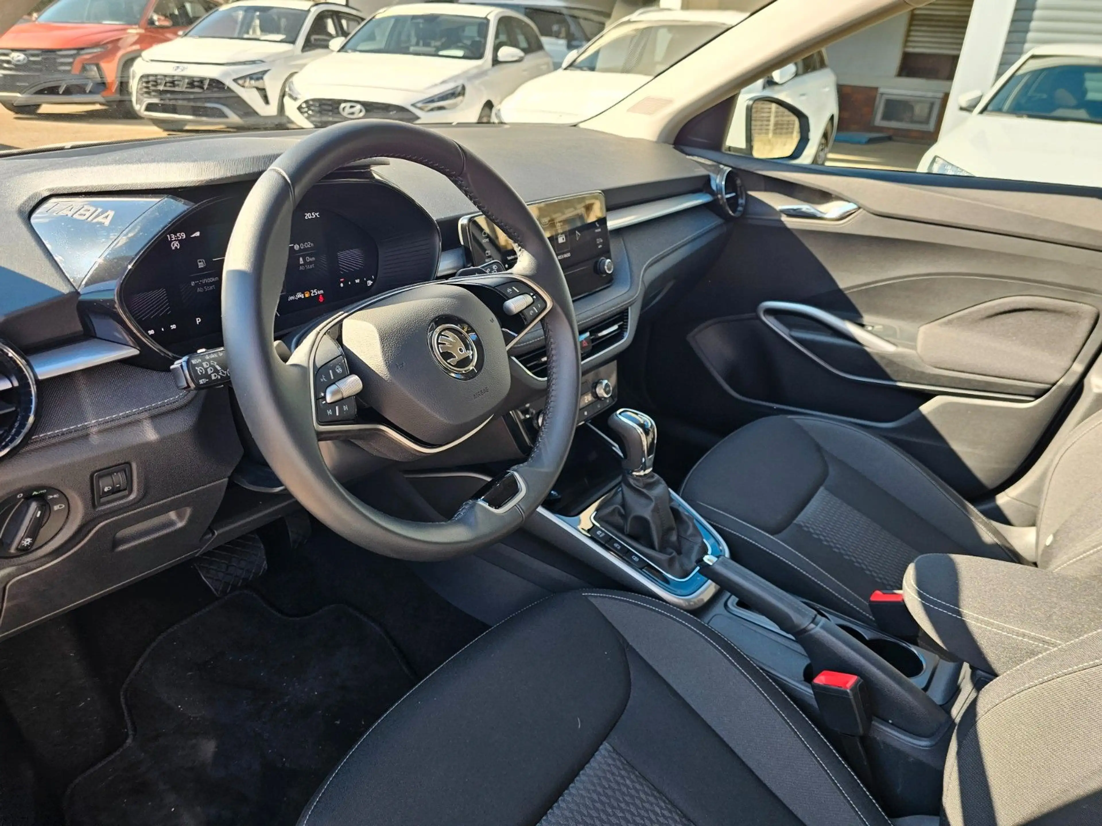 Skoda Fabia 1,0 TSI DSG Top Selection — photo 9