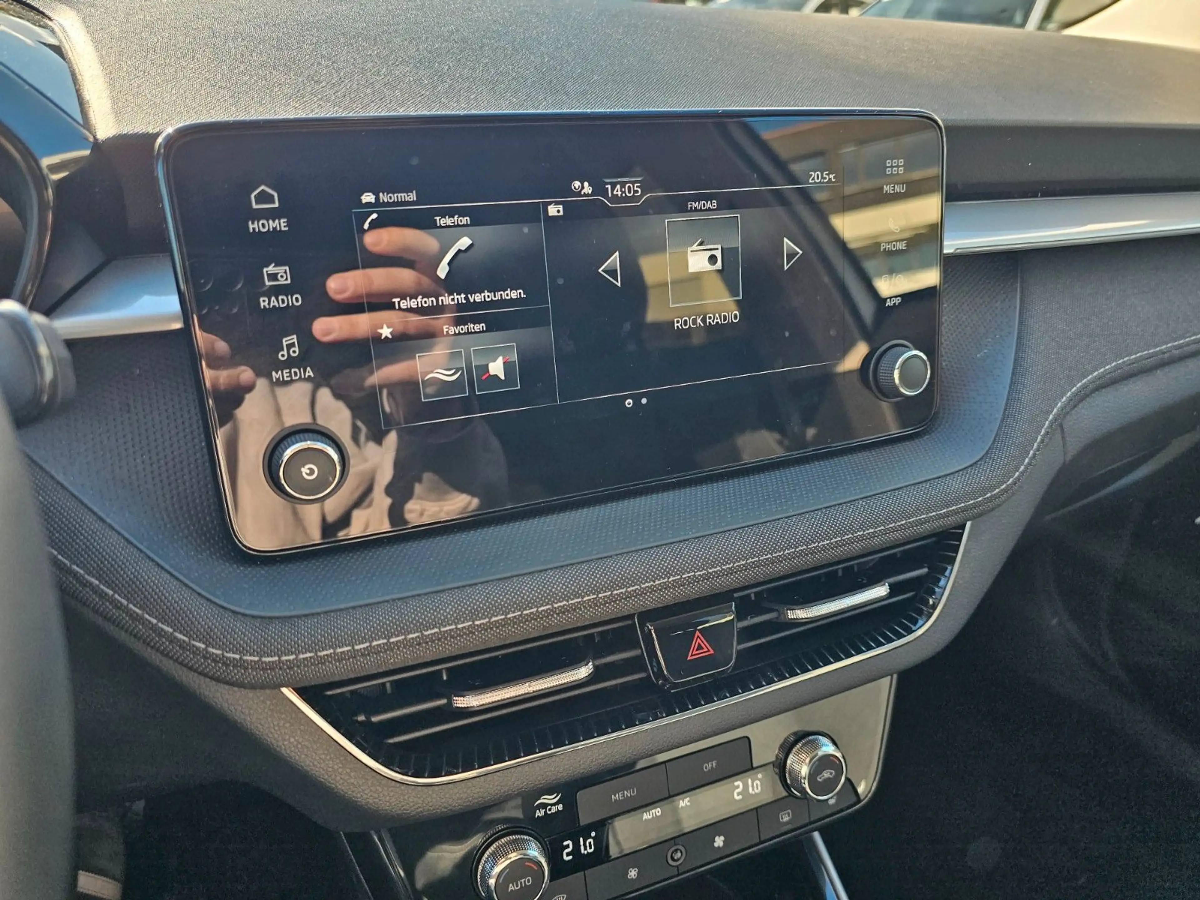 Skoda Fabia 1,0 TSI DSG Top Selection — photo 16
