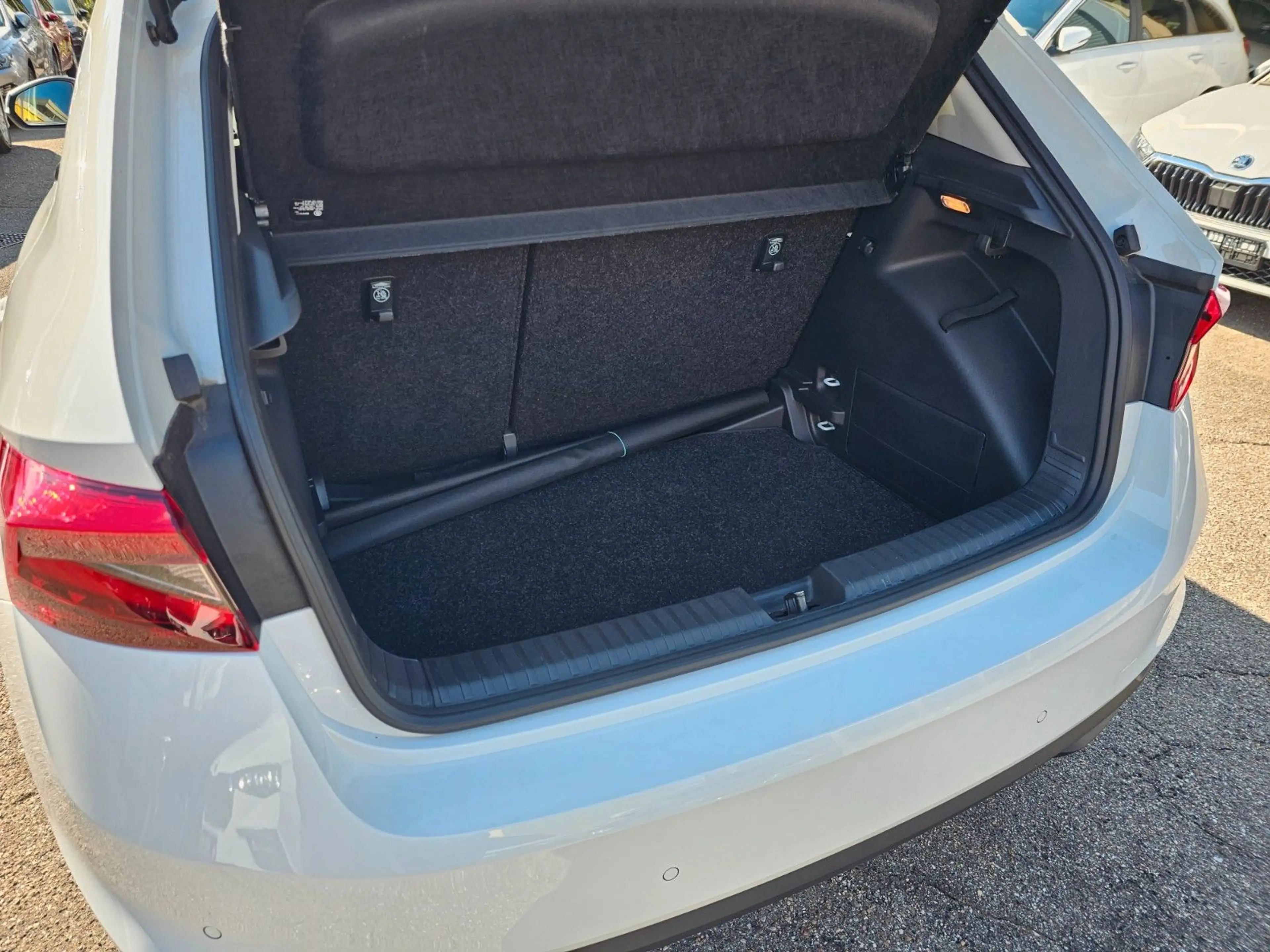 Skoda Fabia 1,0 TSI DSG Top Selection — photo 11