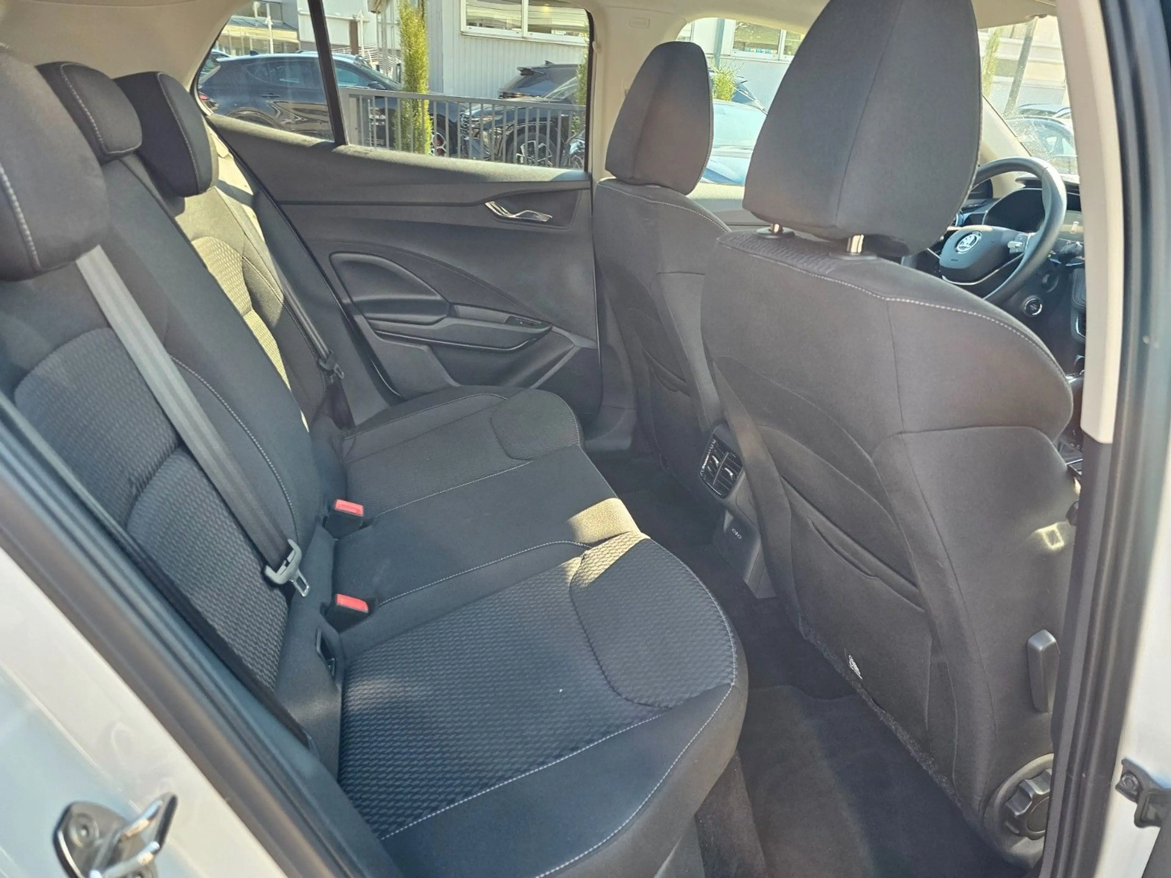 Skoda Fabia 1,0 TSI DSG Top Selection — photo 12