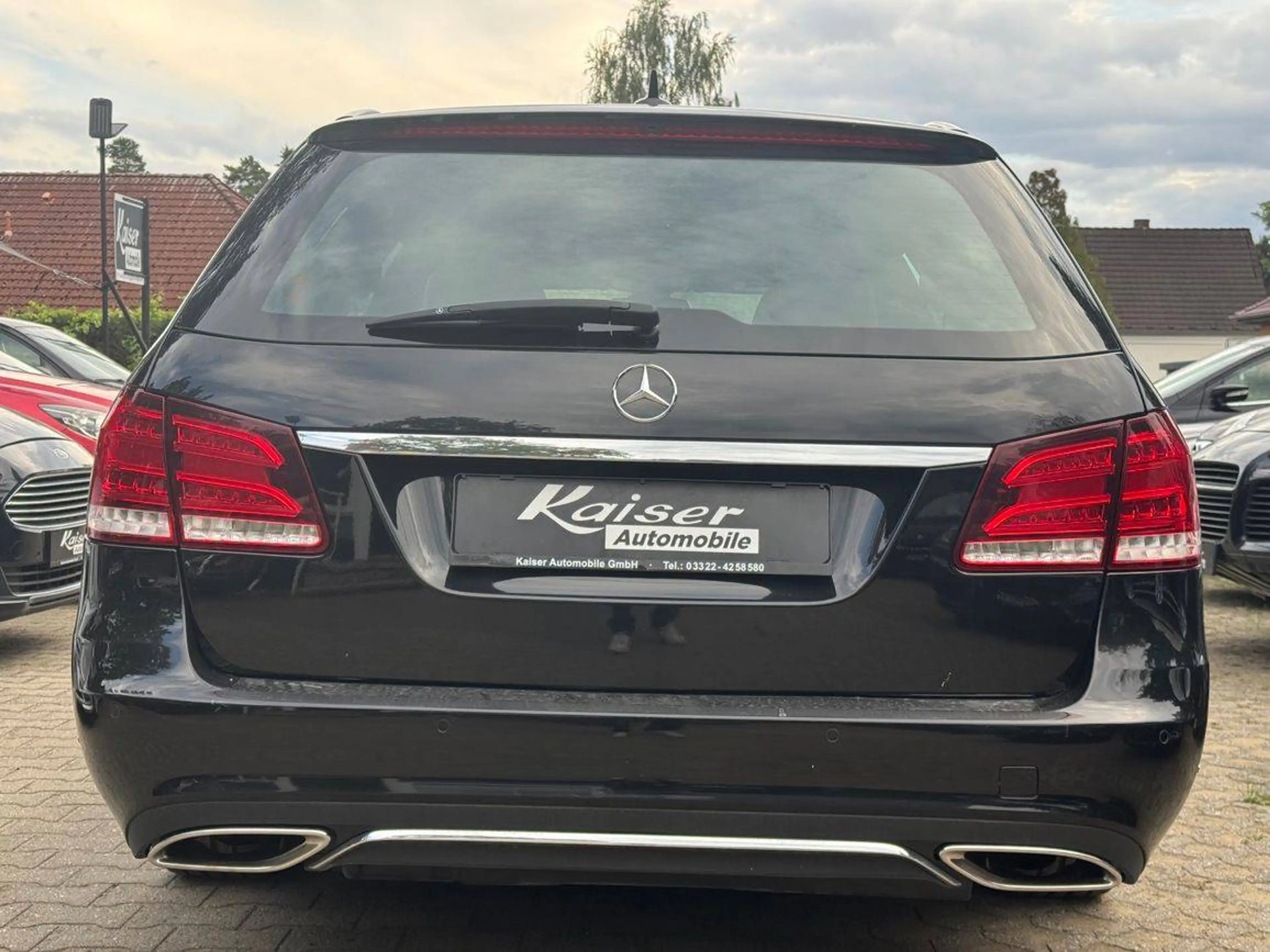 Mercedes-Benz E 200 BlueTec-komplette Werkstatthistorie-Top Zustand — photo 5