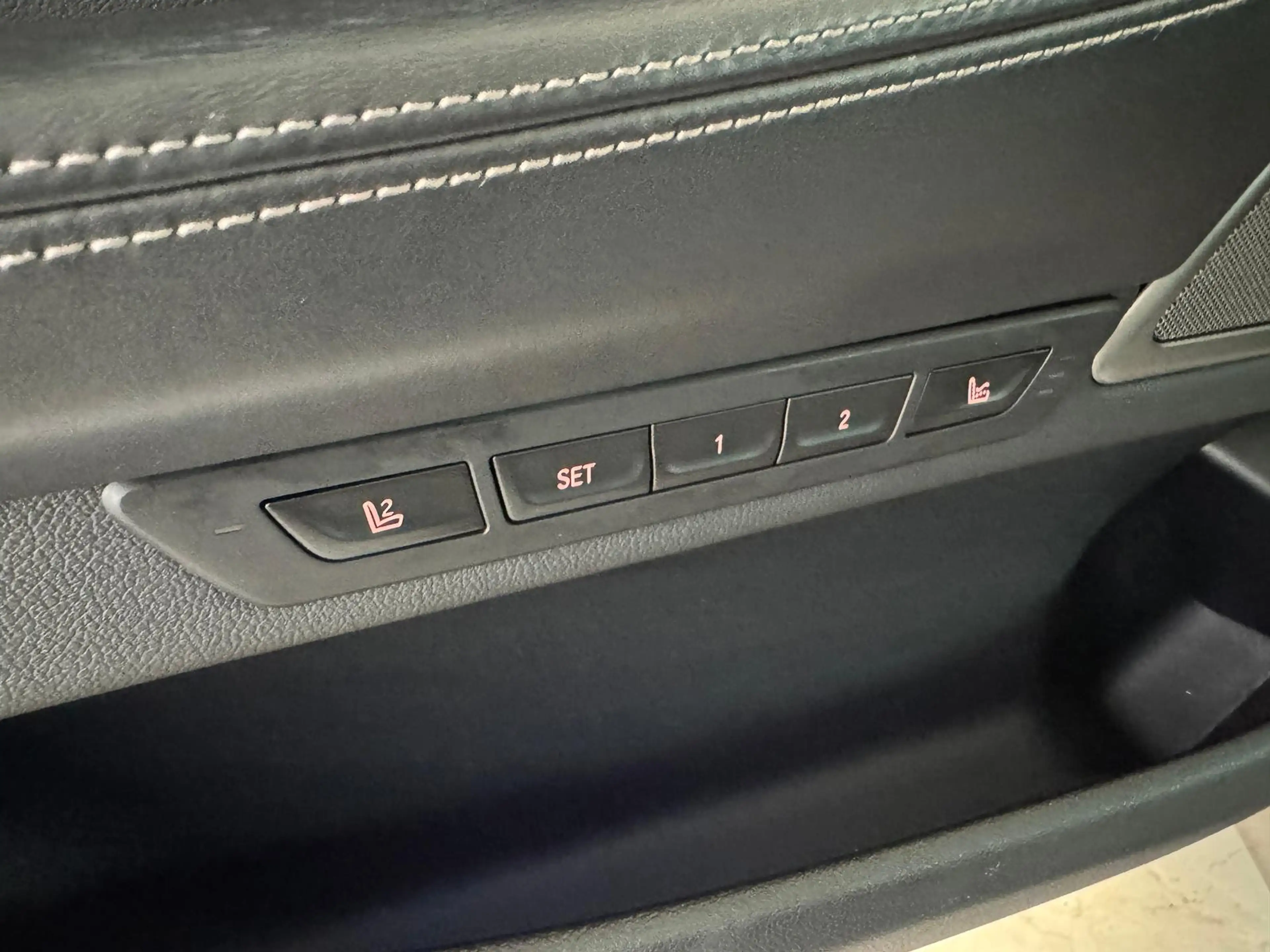 BMW 750 i L xDrive - SkyLounge/Laser/HarmanKardon — photo 8