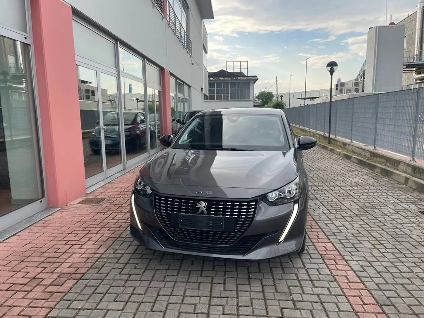 Peugeot 208 PureTech 100 Stop&Start EAT8 5 porte Allure Pack Gris - 1
