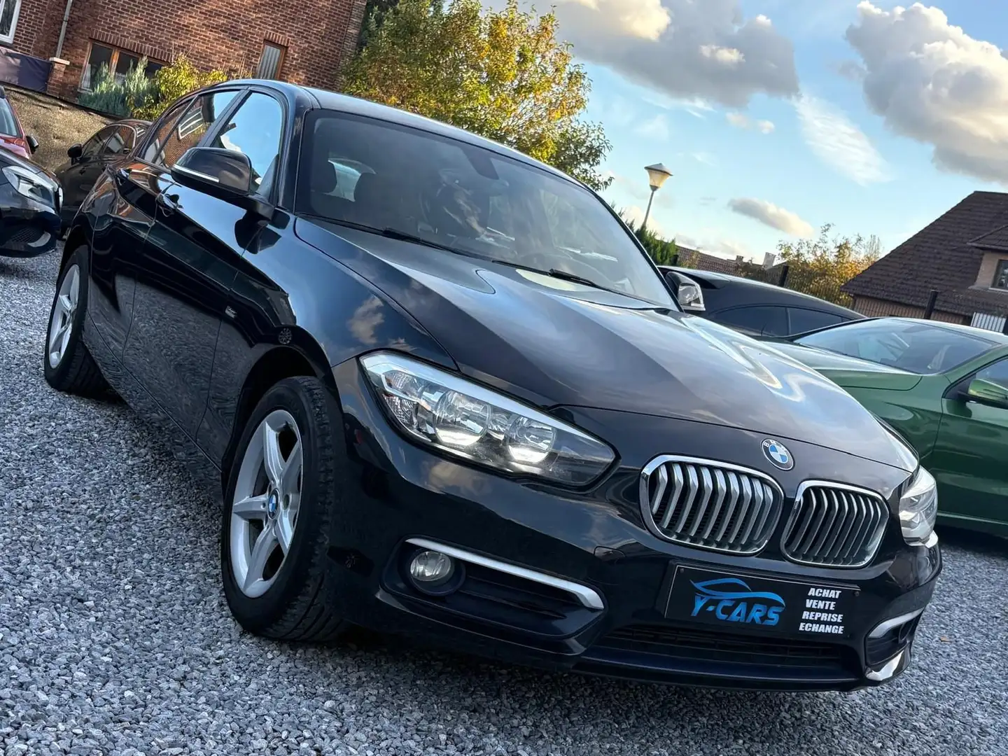 BMW 116 i //MODERN LINE// FACE LIFT// 12MOIS GARANTIE Zwart - 1