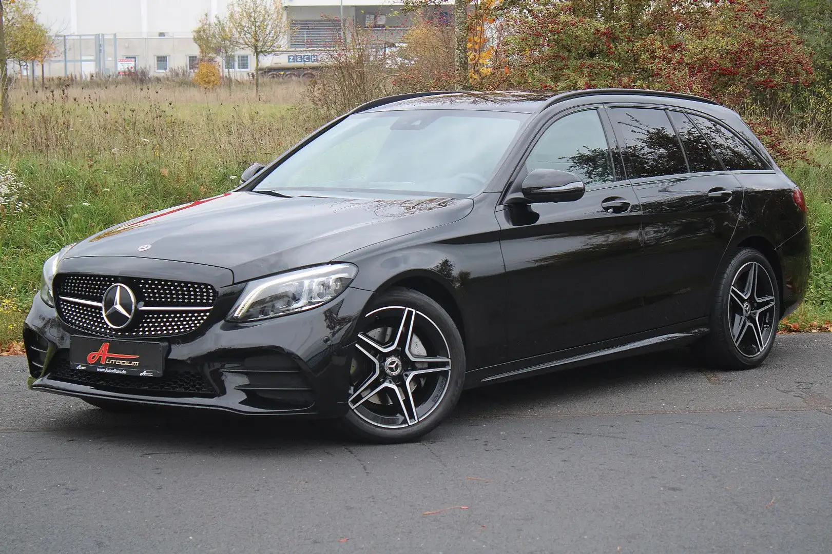 Mercedes-Benz C 220 d AMG/Pano/Mbeam/Burmester/Distro+/AHK!/Kam Schwarz - 1