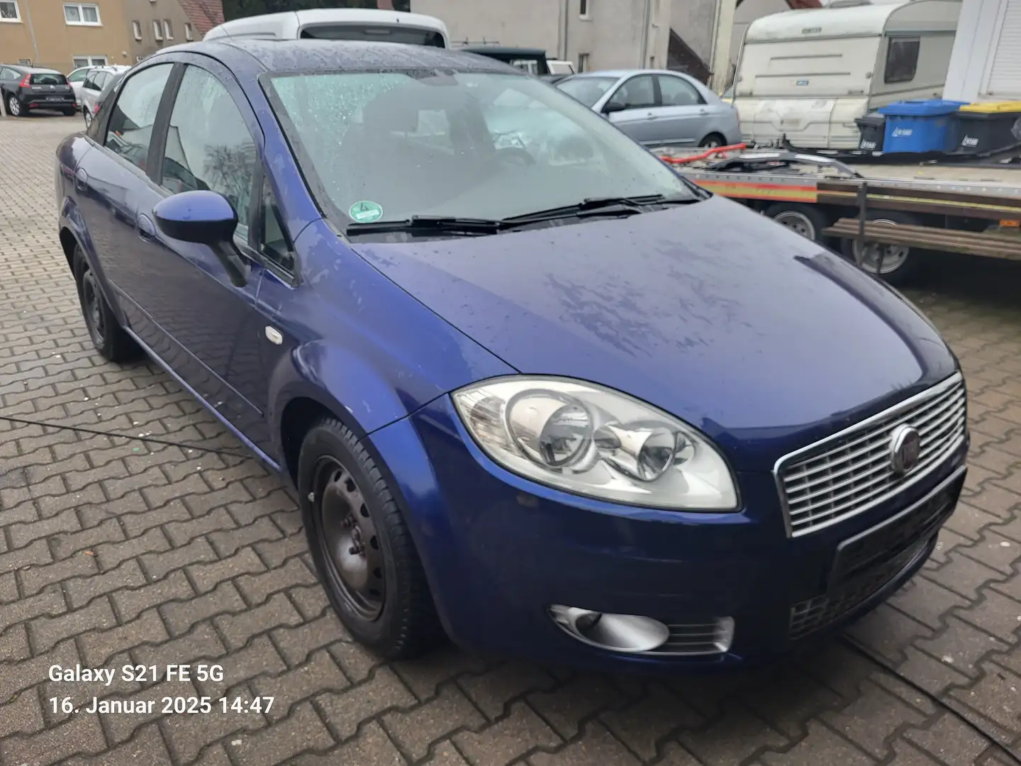 Fiat Linea 1.3 Multijet 16V Active Azul - 1