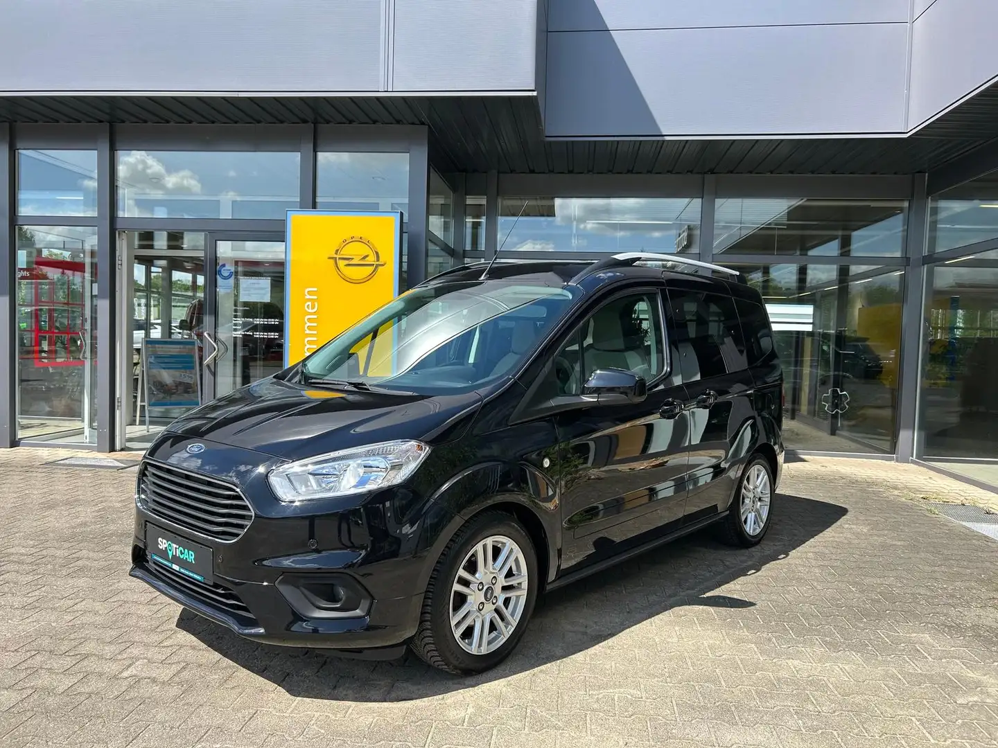 Ford Tourneo Courier Titanium/KAMERA/SHZ/NAVI/WSS/ALLWETTER Noir - 2