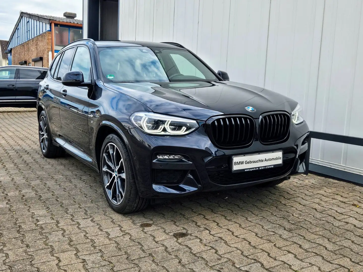 BMW X3 xDrive 30d*M-SPORT*HUD*AHK*KEYLESS GO*RFK Negro - 2