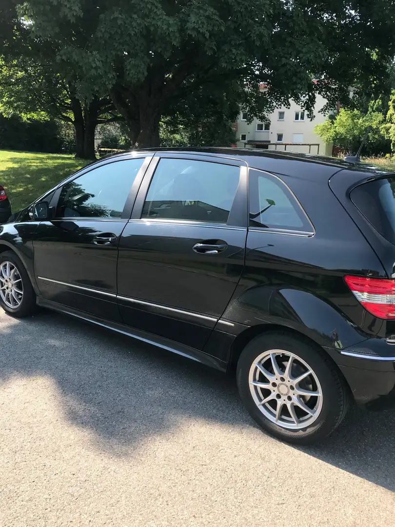 Mercedes-Benz B 180 B 180 BlueEFFICIENCY Schwarz - 2
