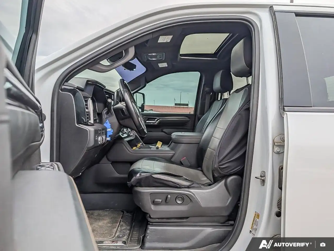 GMC Sierra 3500HD снимка GMC Sierra 3500HD