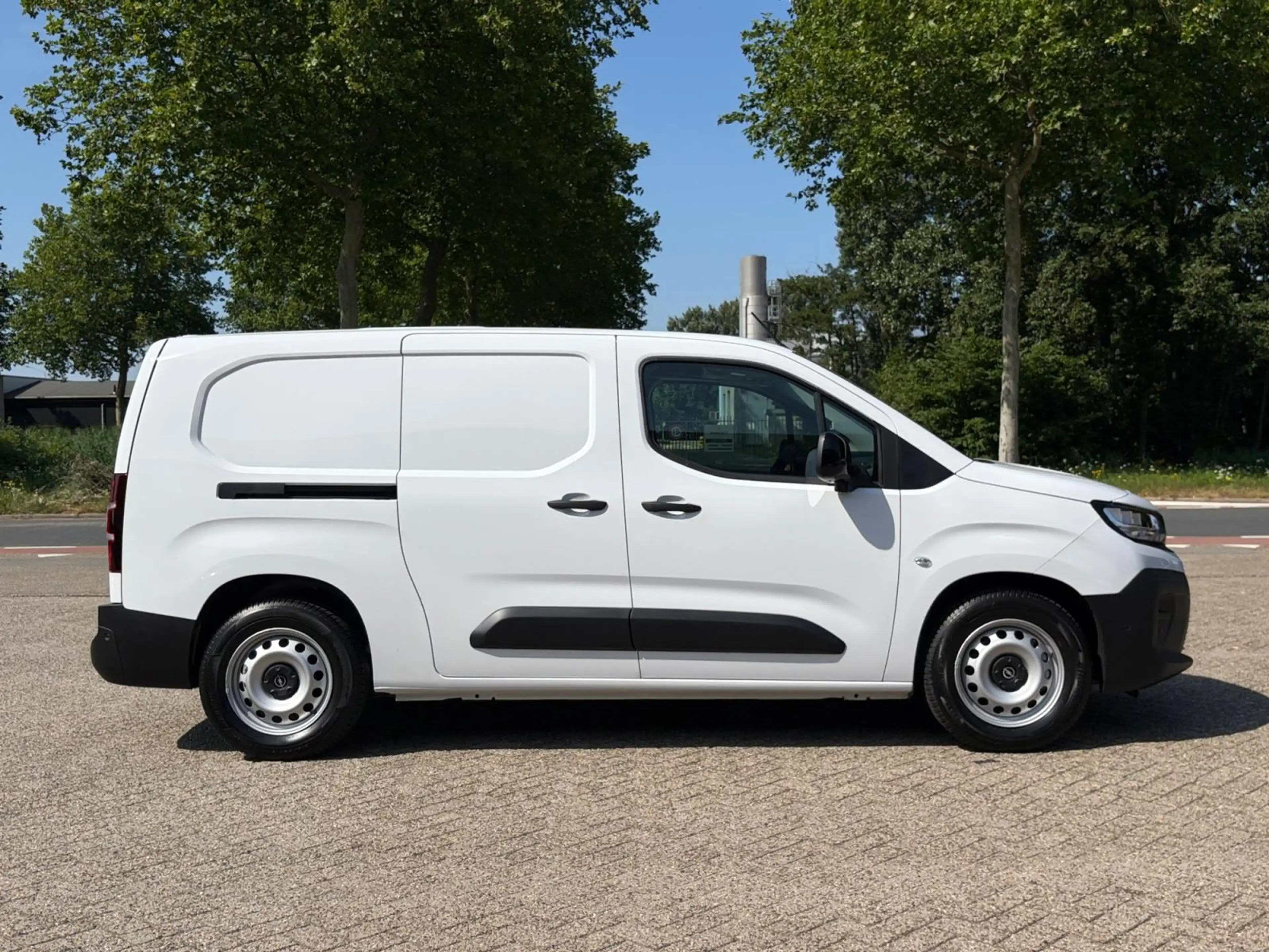 Opel Combo-e Electric L2 50kWh 136pk | ACTIE | 0% financial lea — photo 7