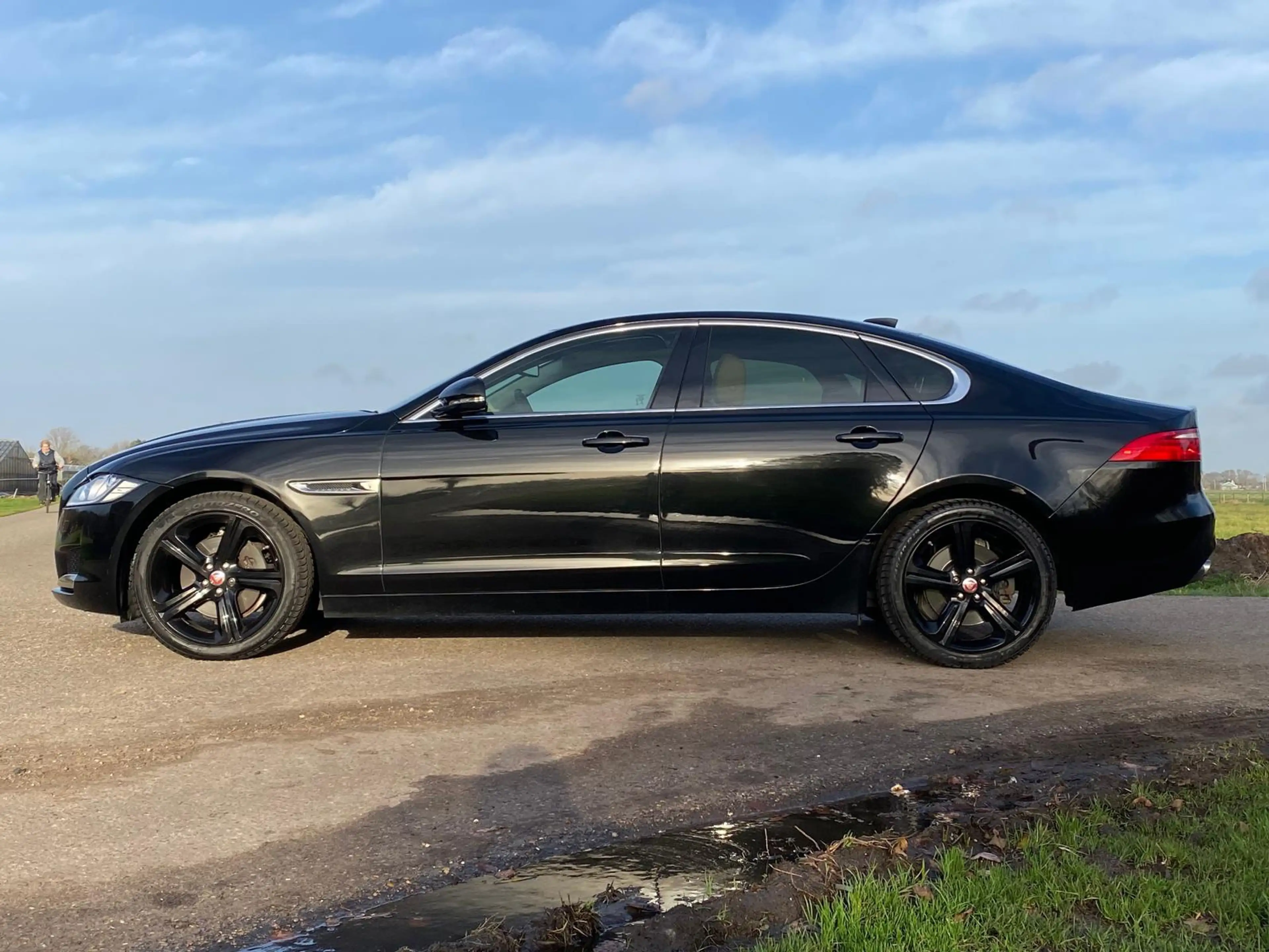 Jaguar XF 2.0 Portfolio Leder-Int NAVI CAMERA 241PK Org-NL C — photo 5