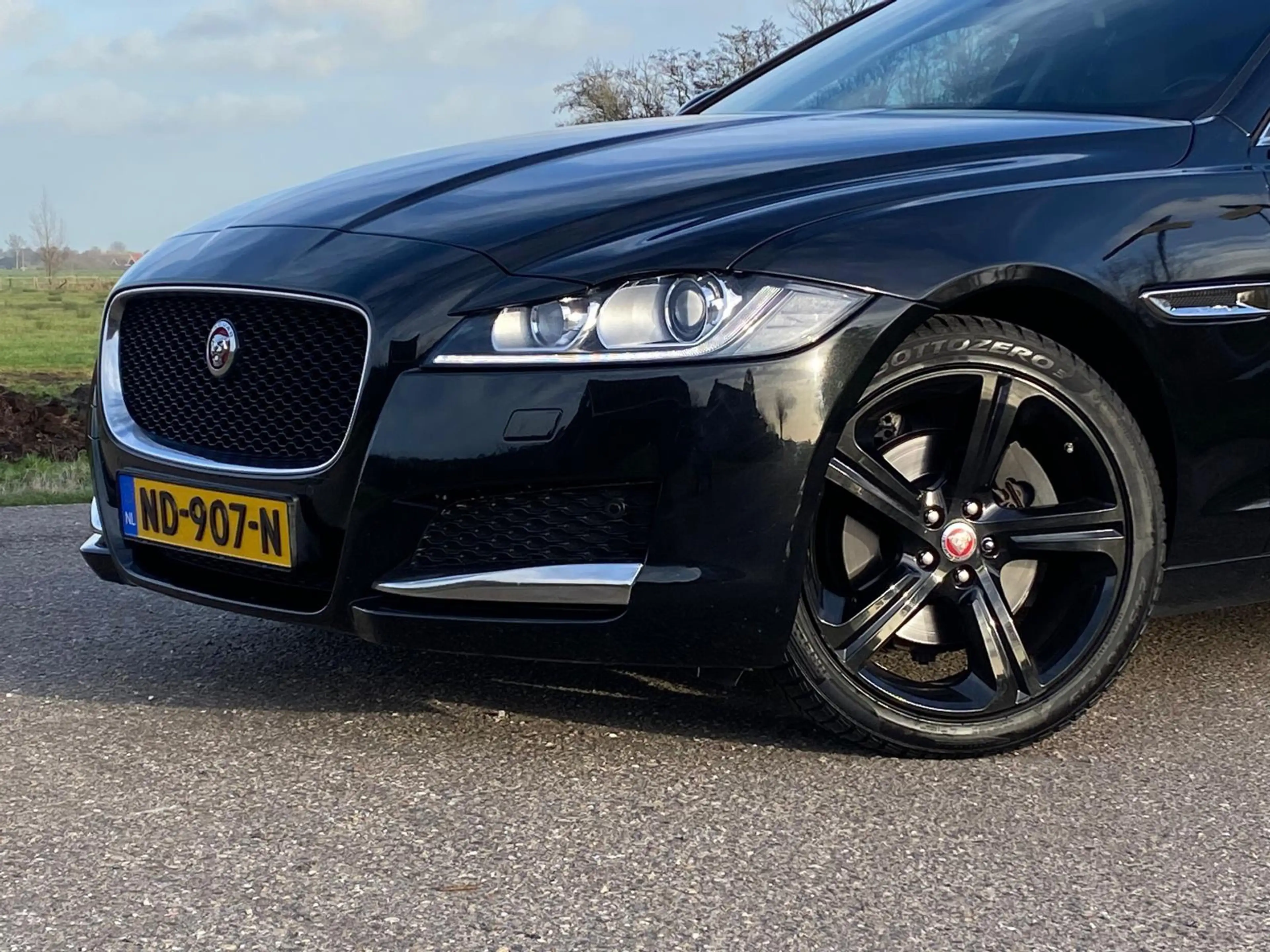 Jaguar XF 2.0 Portfolio Leder-Int NAVI CAMERA 241PK Org-NL C — photo 13