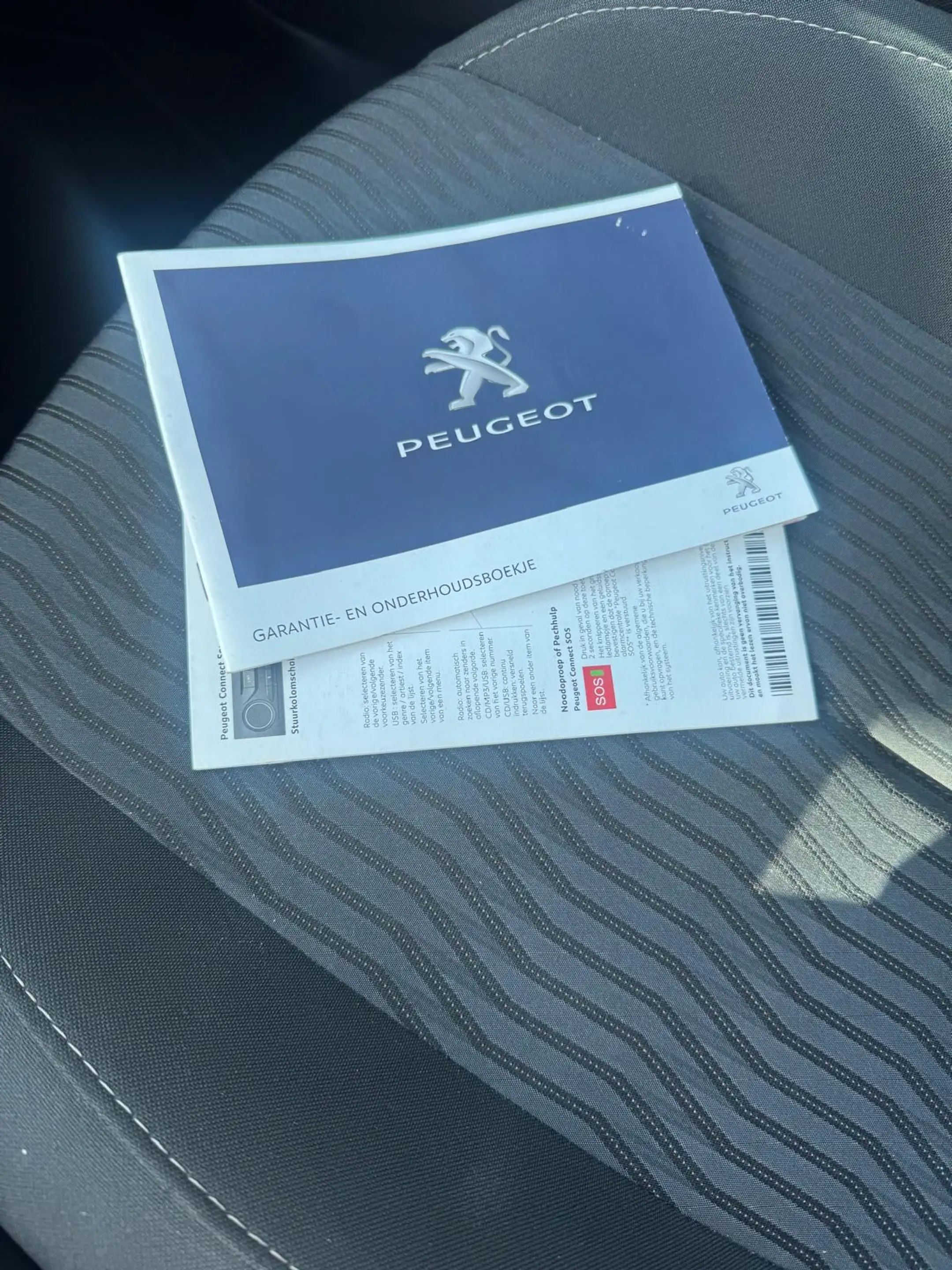 Peugeot 308 308 SW 1.6 BlueHDi Allure STT — photo 14