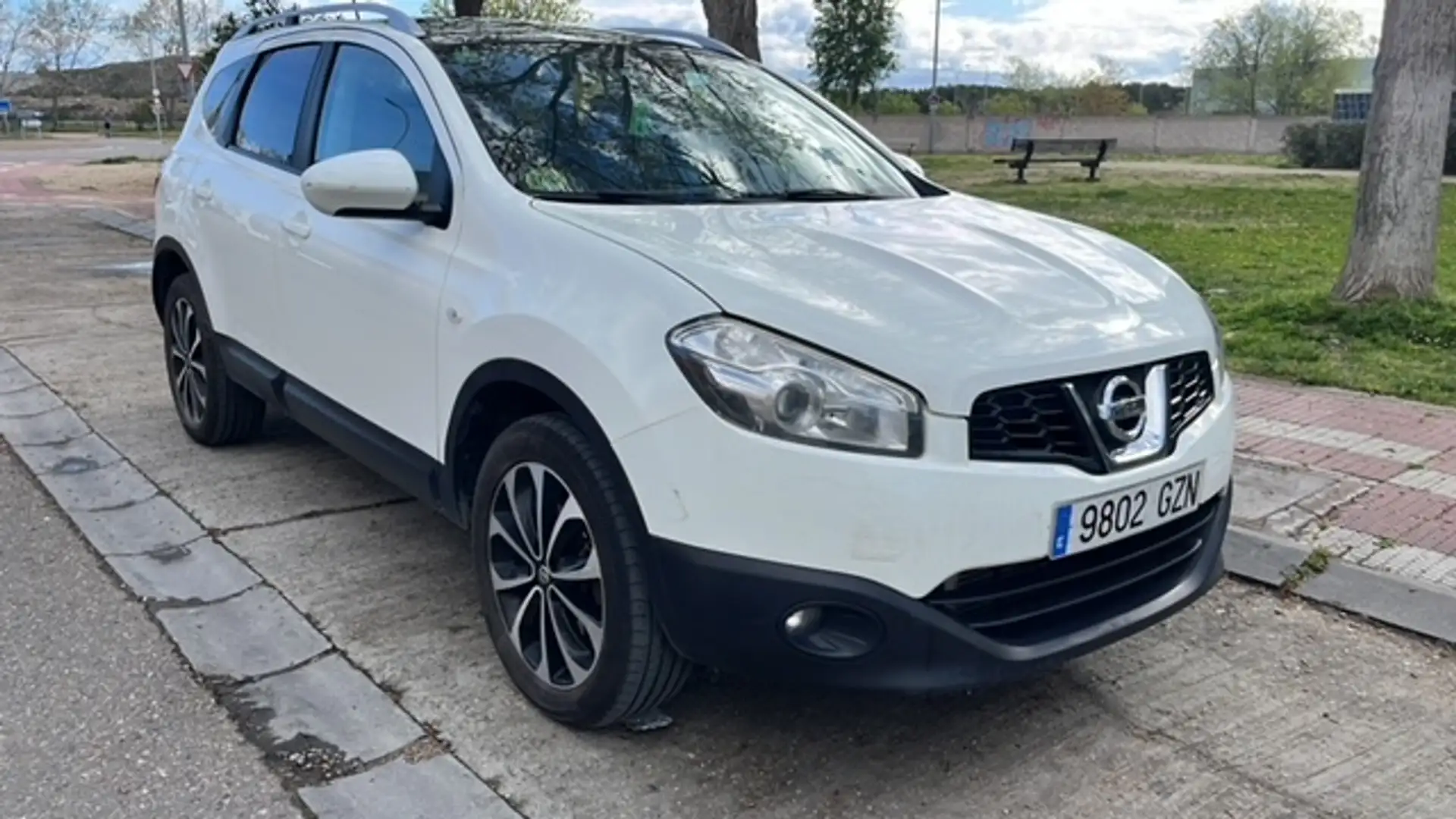 Nissan Qashqai Q+2 2.0dCi Acenta 4x2 Blanco - 1