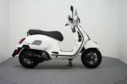 Piaggio GTS 300
