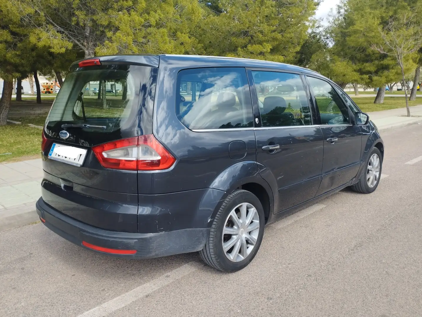 Ford Galaxy 2.0TDci Ghia - 1