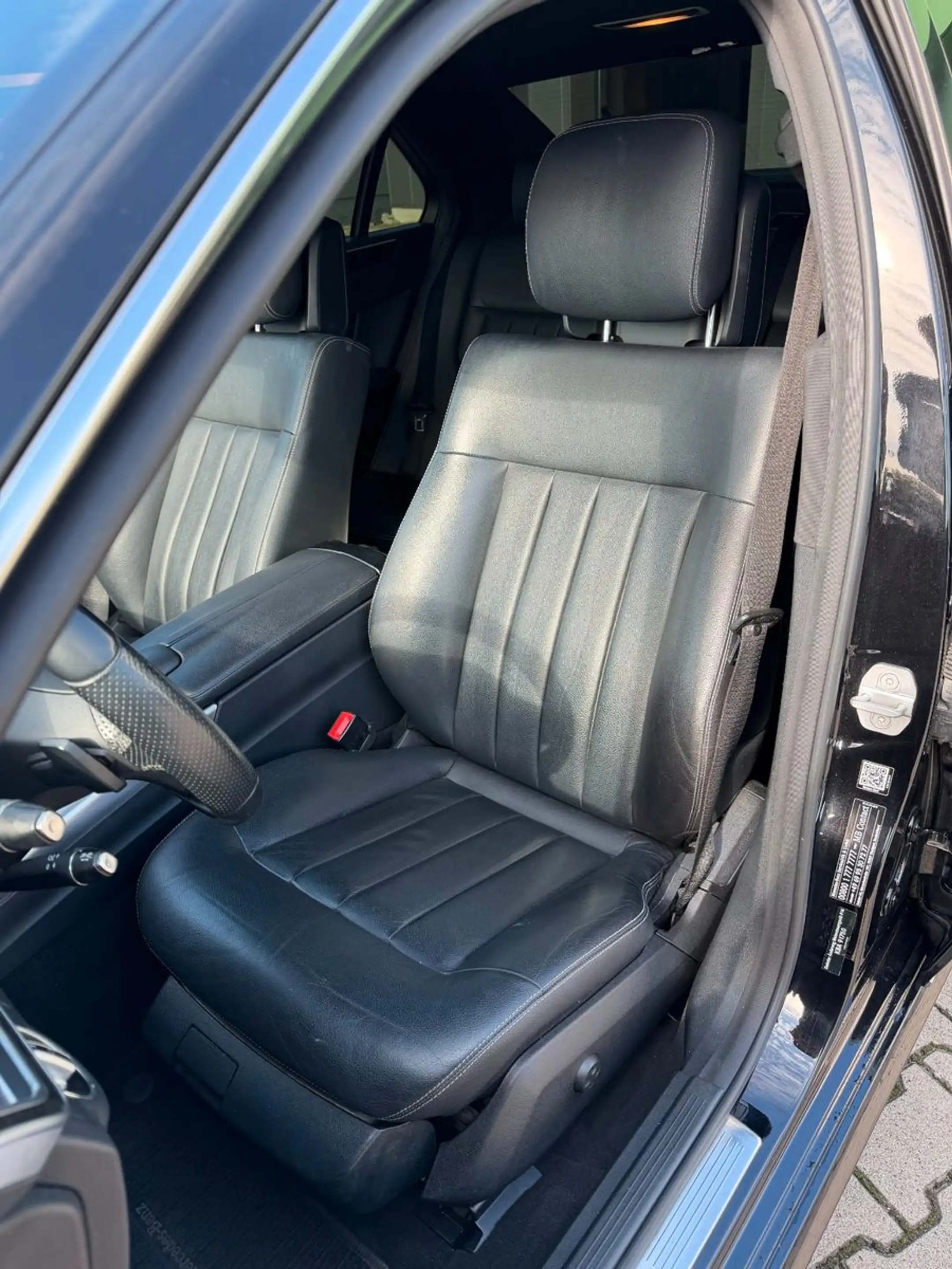 Mercedes-Benz E 350 E350 BlueTec 4Matic Lim*Aut*LED*ACC*Kam*AMG-18Z — photo 12