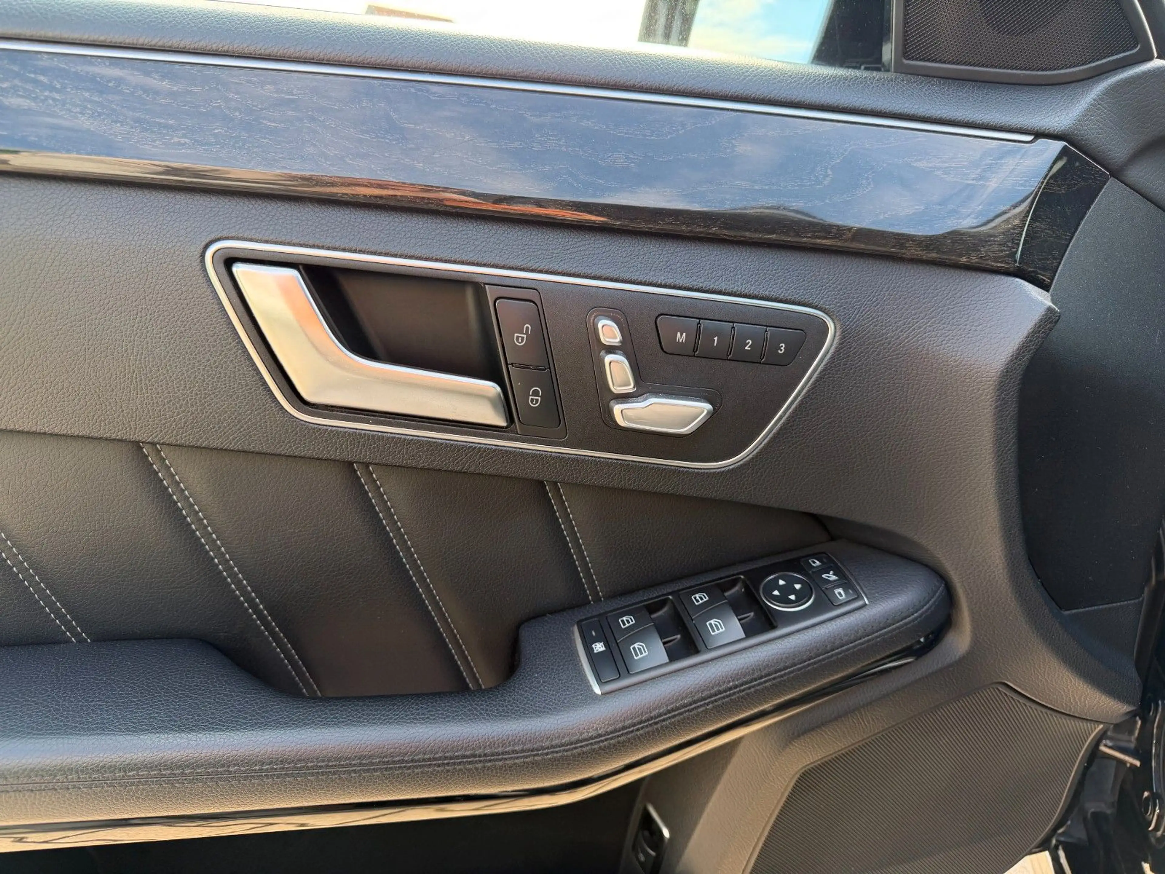Mercedes-Benz E 350 E350 BlueTec 4Matic Lim*Aut*LED*ACC*Kam*AMG-18Z — photo 11
