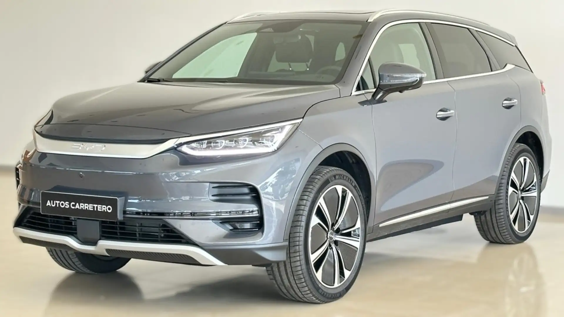 BYD Tang Flagship Gris - 1