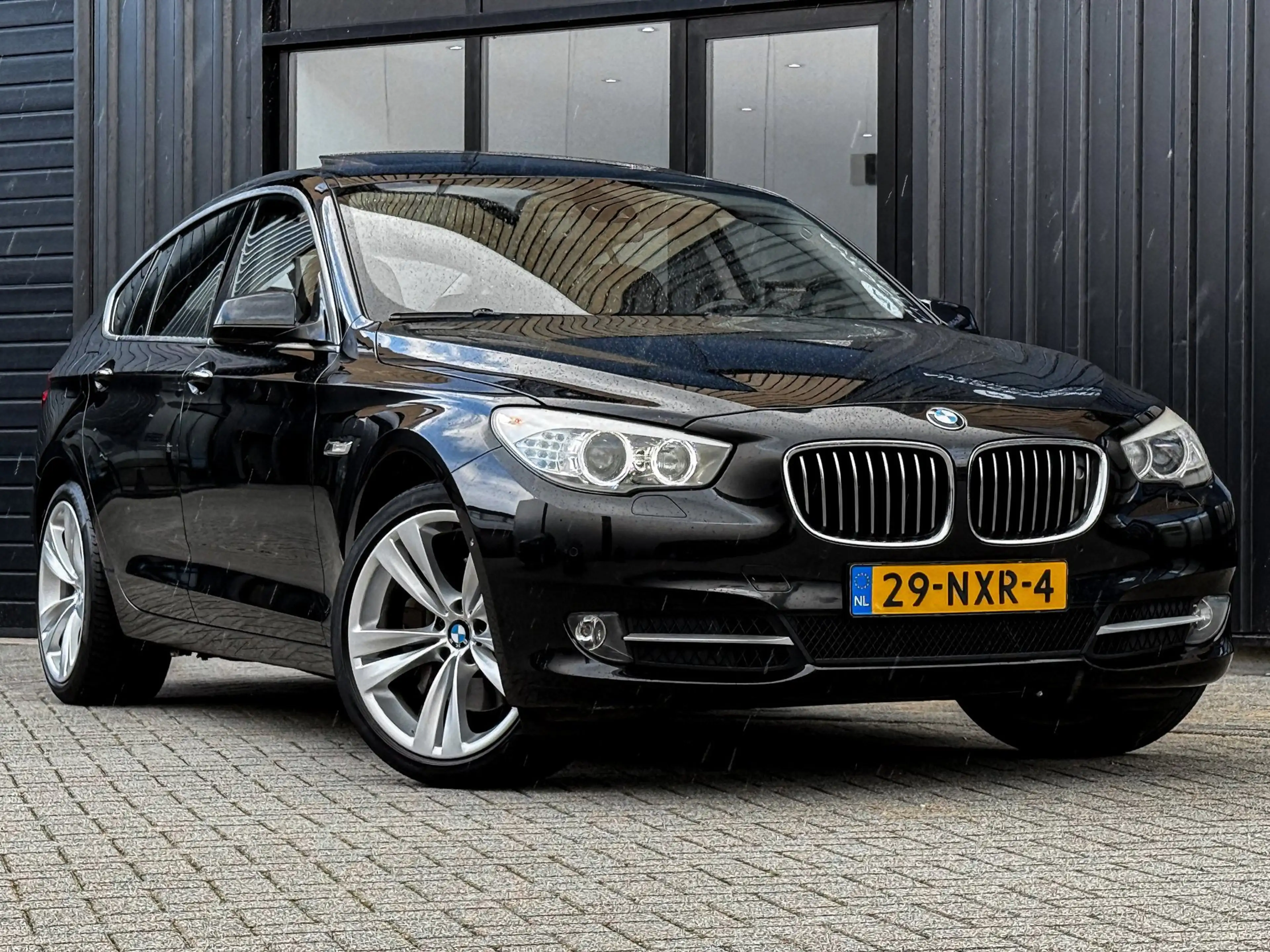 BMW 535 5-serie Gran Turismo 535i GT Executive 306 PK PANO — photo 10