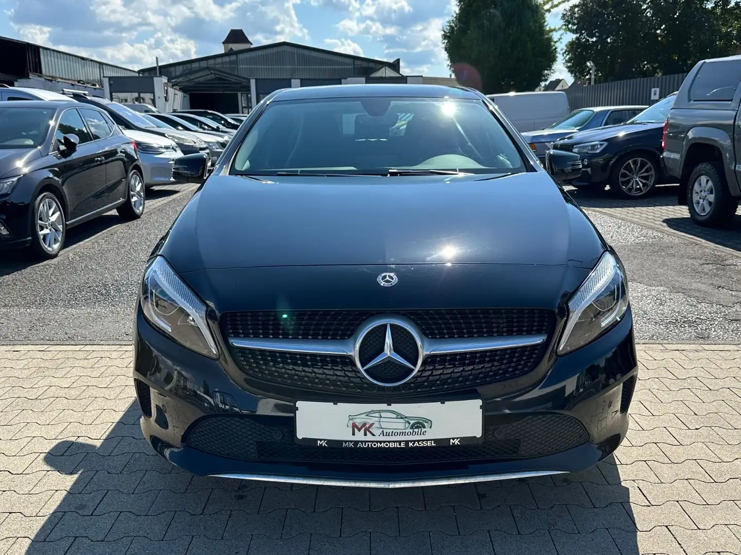 Mercedes-Benz A 180 d BlueEfficiency 7G-DCT RFK/ Sitzheizung Schwarz - 2