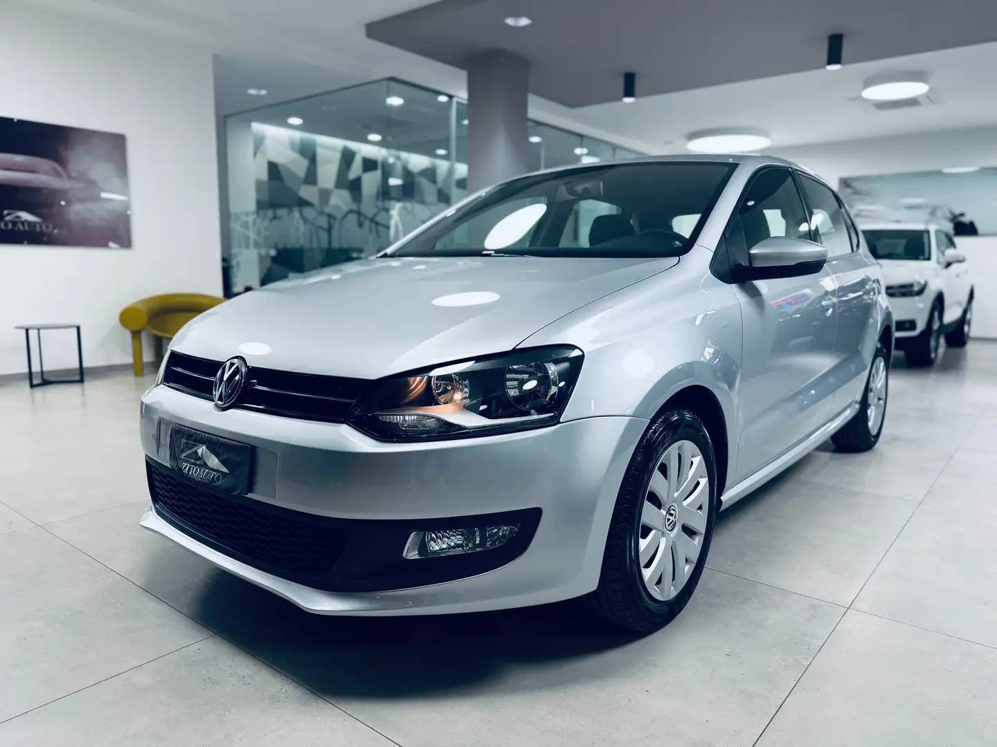 Volkswagen Polo 5p 1.2 Comfortline 70cv Zilver - 1