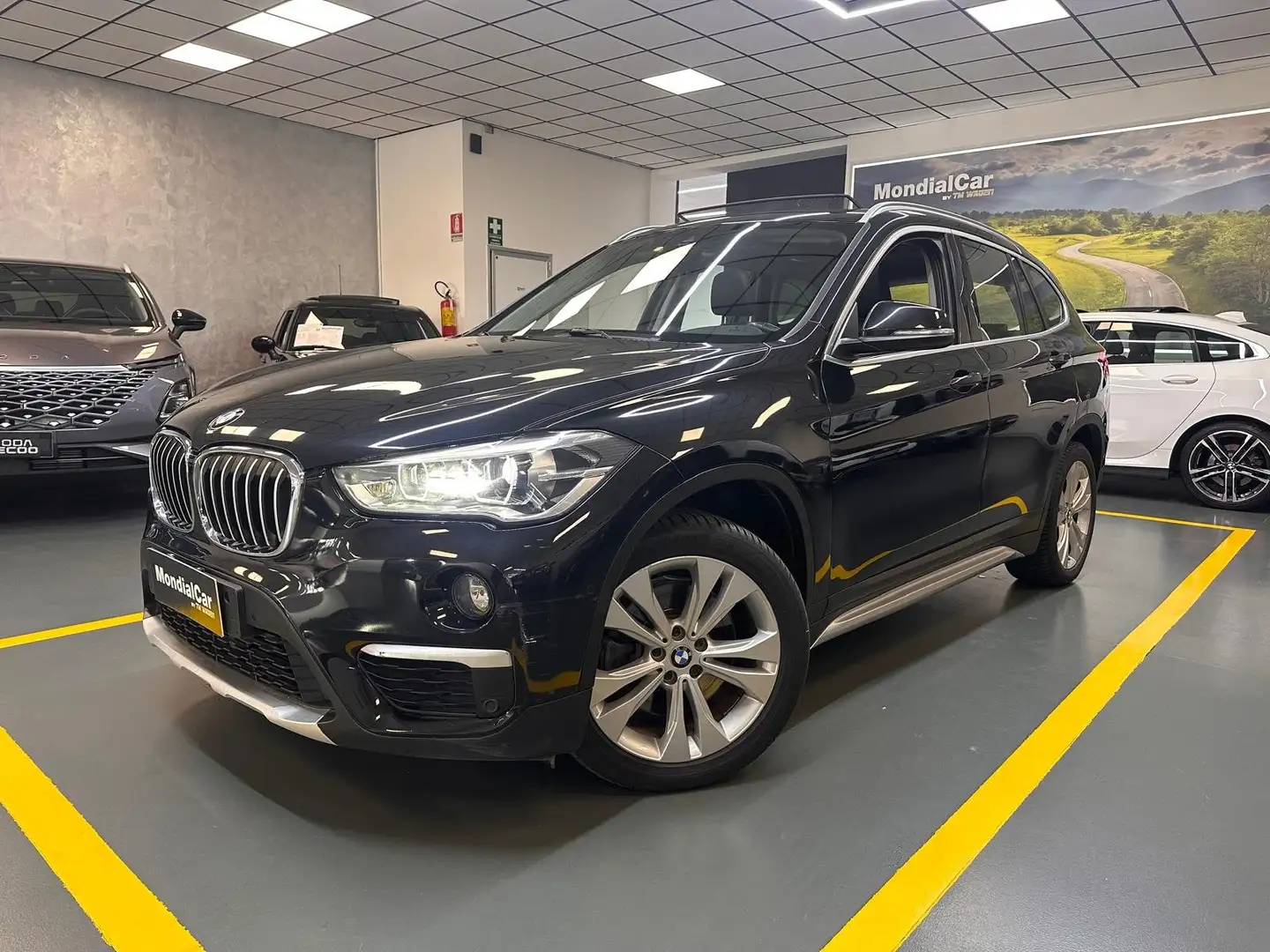 BMW X1 sdrive20d xLine auto * IVA ESPOSTA * Negro - 1
