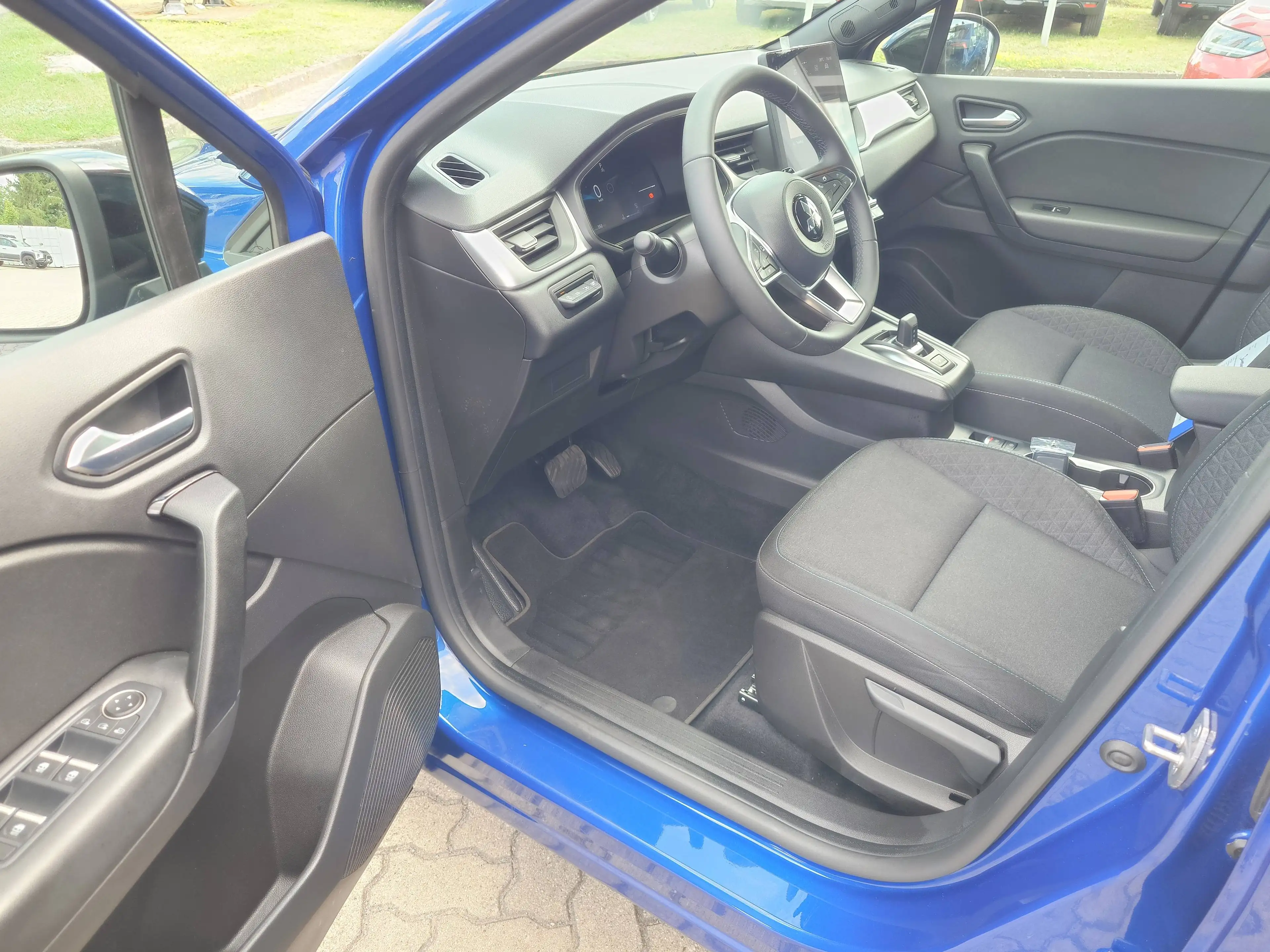 Mitsubishi Grandis 1.3 MHEV 103 kW Diamant PLUS Automatik+Anhängerzug — photo 7