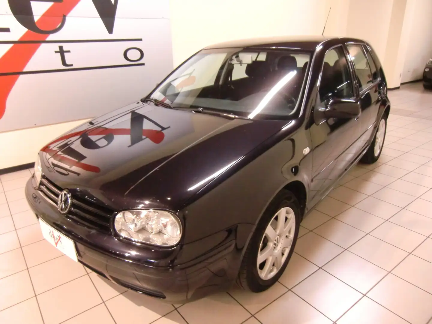 Volkswagen Golf Golf IV 5p 1.6 HIGHLINE 105cv EU4 "69.000 KM. !!!" Nero - 2
