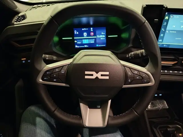 Dacia Duster view 8
