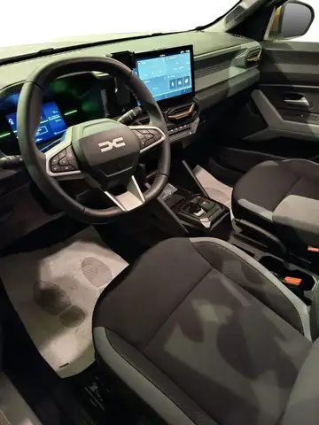Dacia Duster view 3
