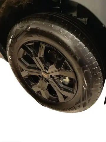 Dacia Duster view 2