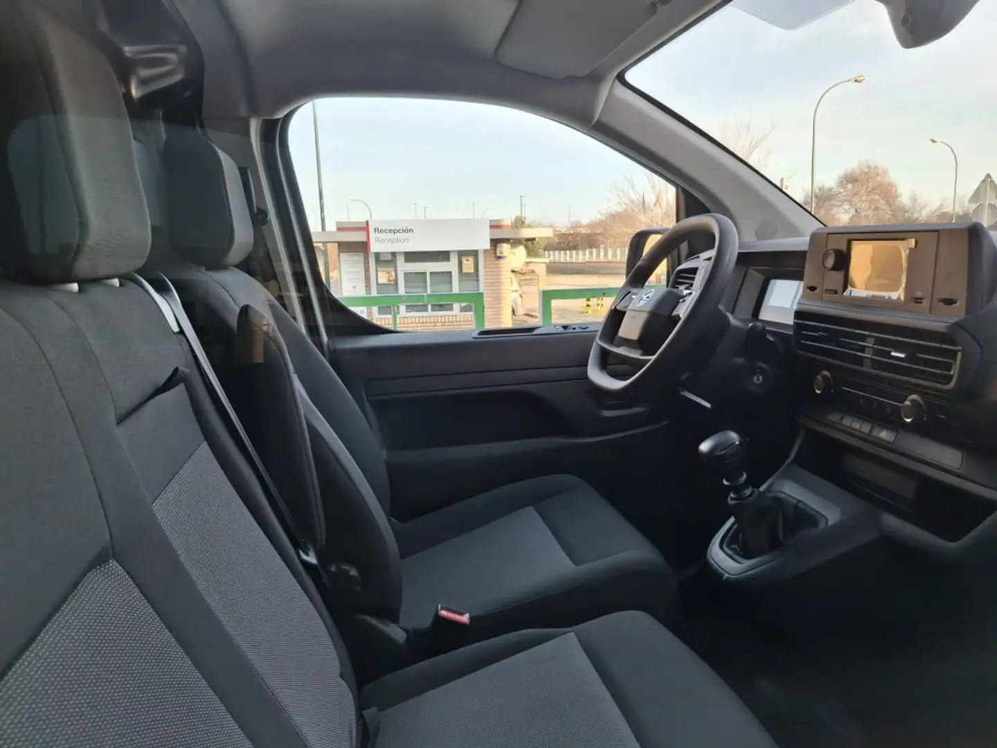 Opel Vivaro Furgón 1.5 BlueHDi S&S M 120 - 2
