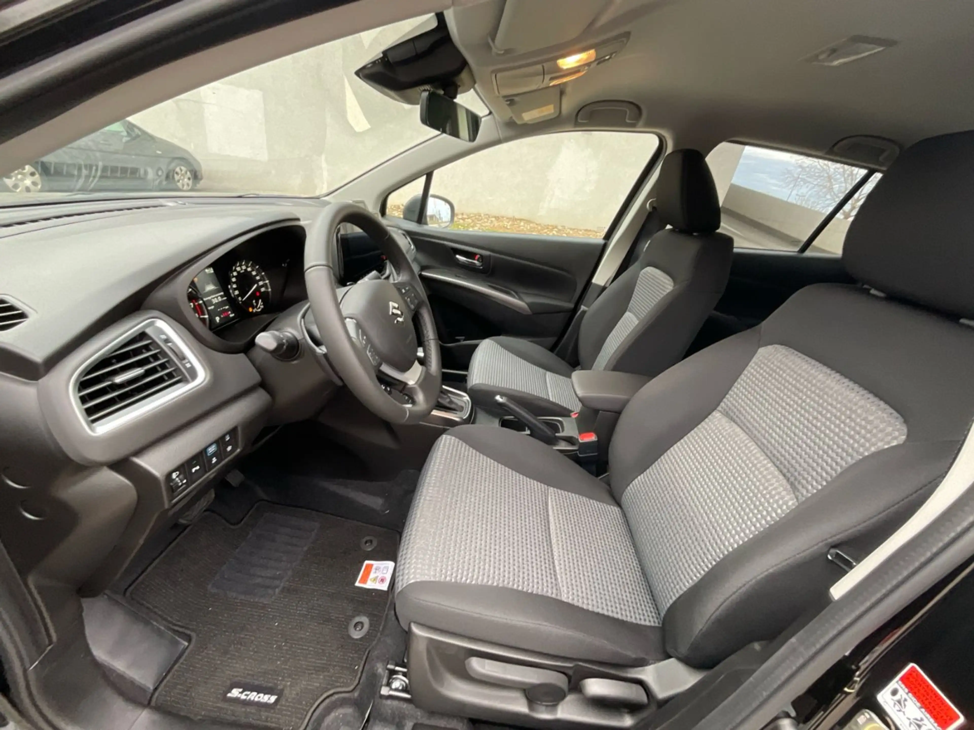 Suzuki S-Cross 1.4 Comfort+ AT Allrad Rückfahrkamera — photo 11