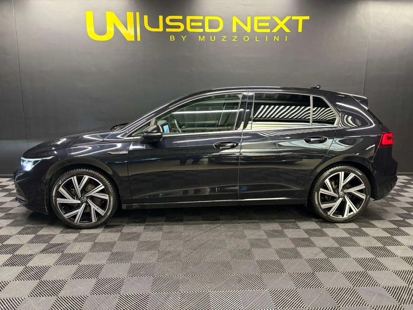 Volkswagen Golf Style 2.0 TSI 190 CV DSG7 Zwart - 2
