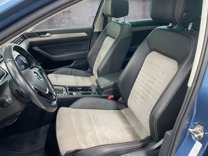 Volkswagen Passat Variant 2.0 TSI Highline DSG nur an Gewerbe/ Export – Foto 9