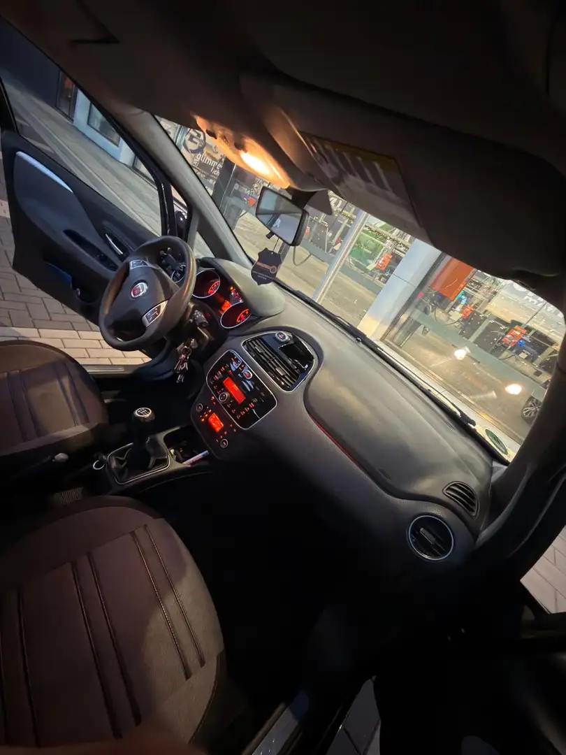 Fiat Punto 1.3 M-Jet Dynamic Blauw - 2