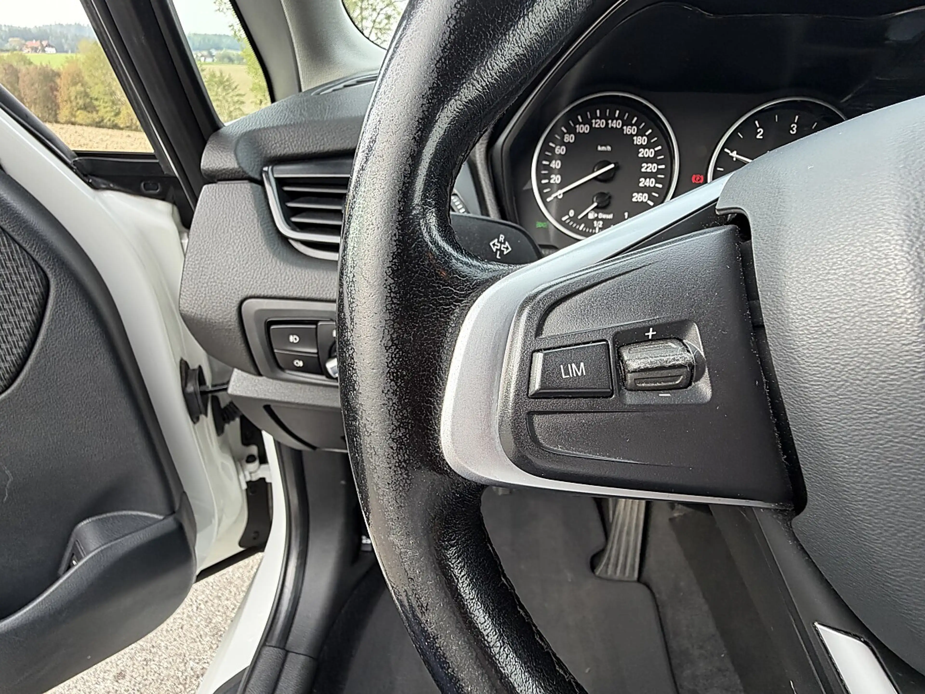 BMW 214 d Active Tourer *OAMTC*PICKERL*PDC*TEMPOMAT* — photo 13