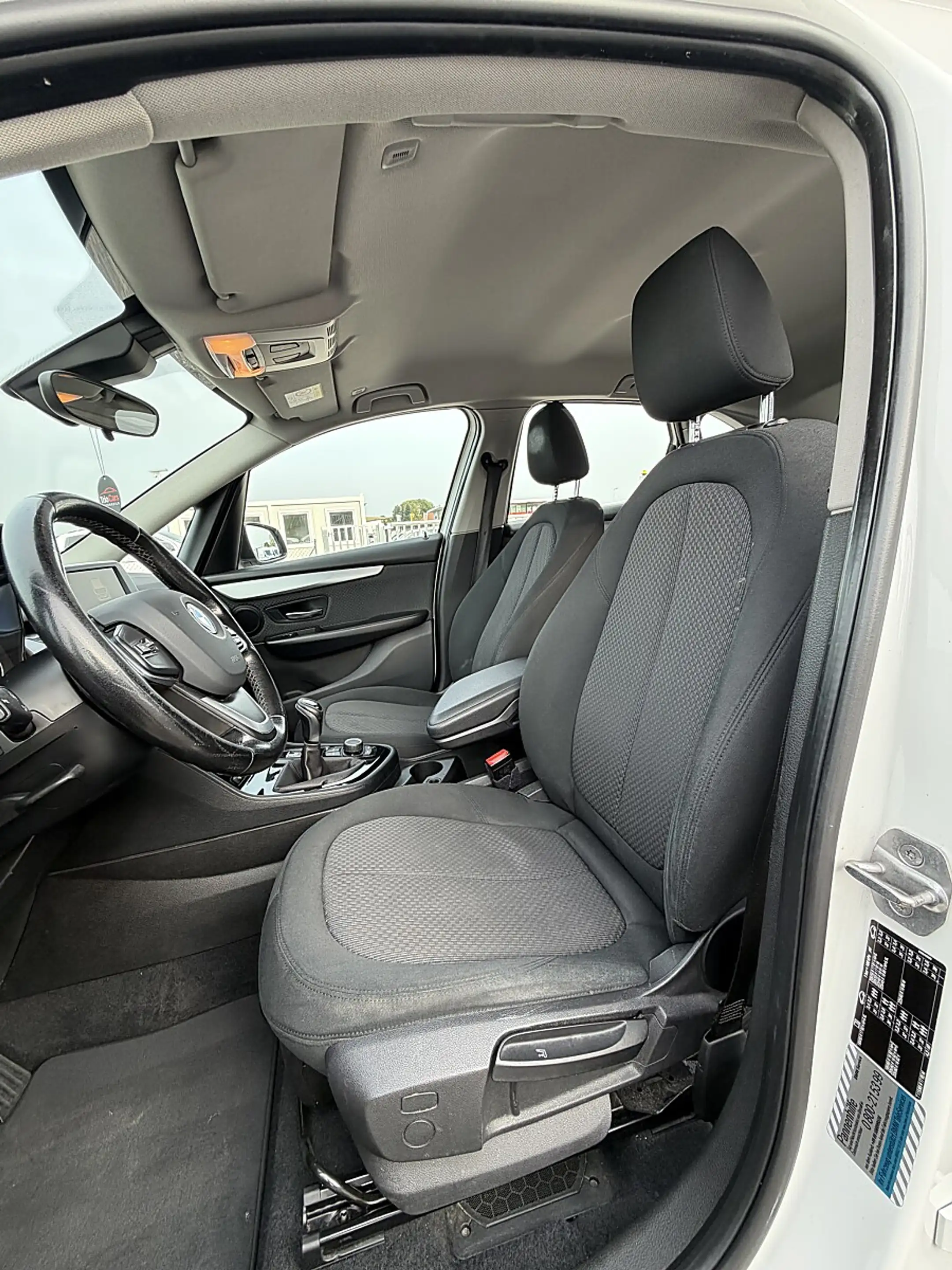 BMW 214 d Active Tourer *OAMTC*PICKERL*PDC*TEMPOMAT* — photo 8
