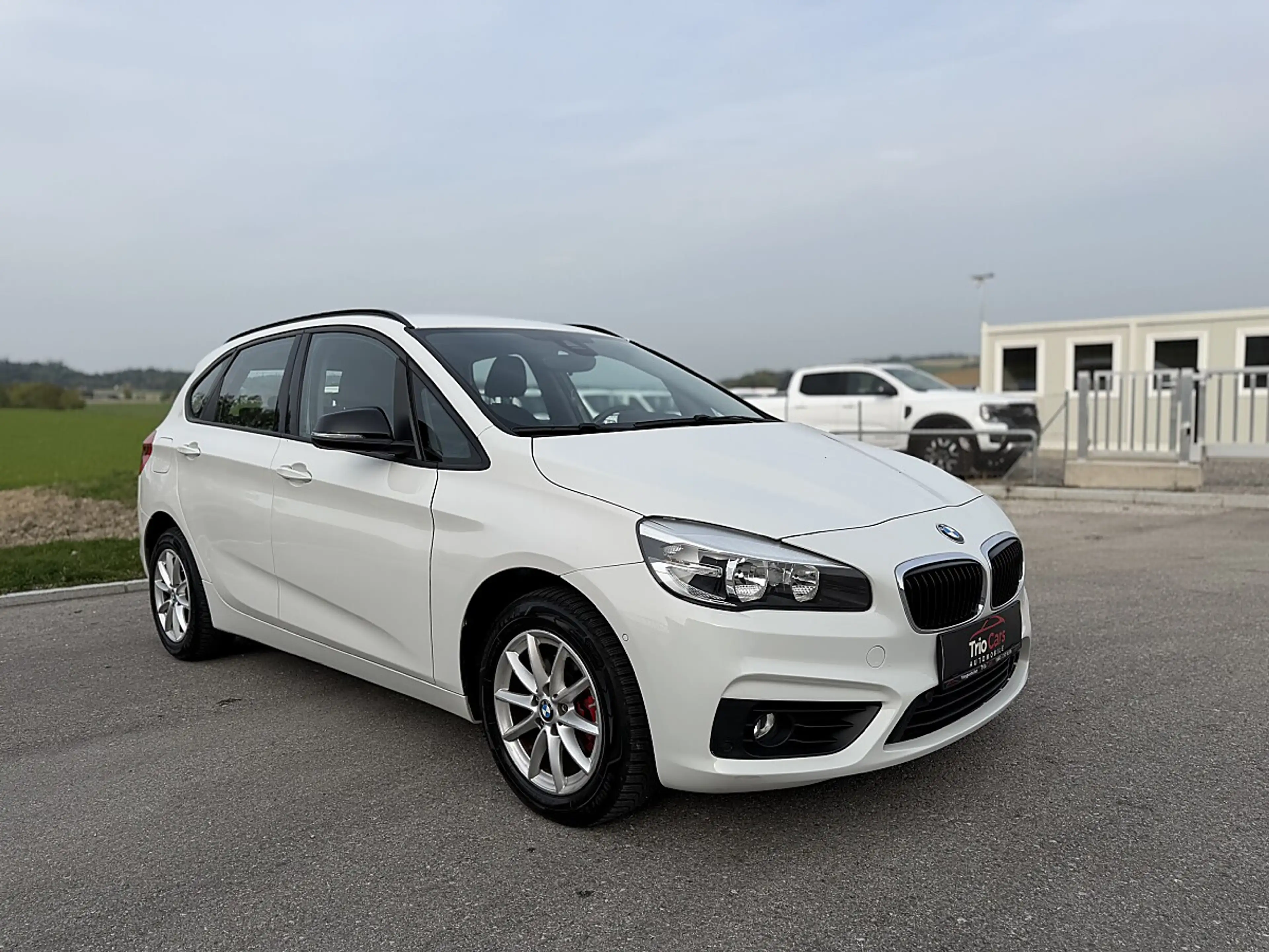 BMW 214 d Active Tourer *OAMTC*PICKERL*PDC*TEMPOMAT* — photo 4
