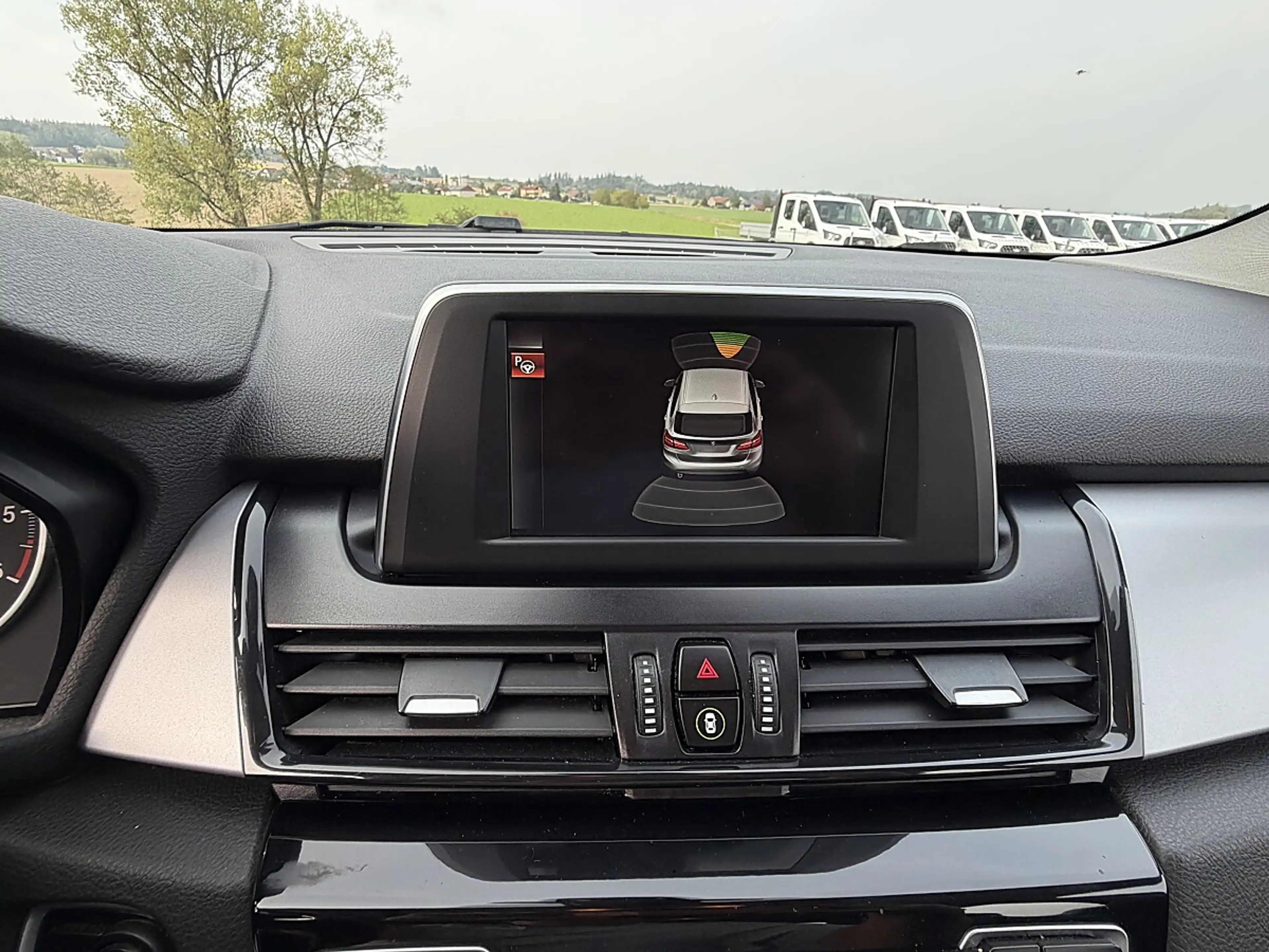 BMW 214 d Active Tourer *OAMTC*PICKERL*PDC*TEMPOMAT* — photo 14