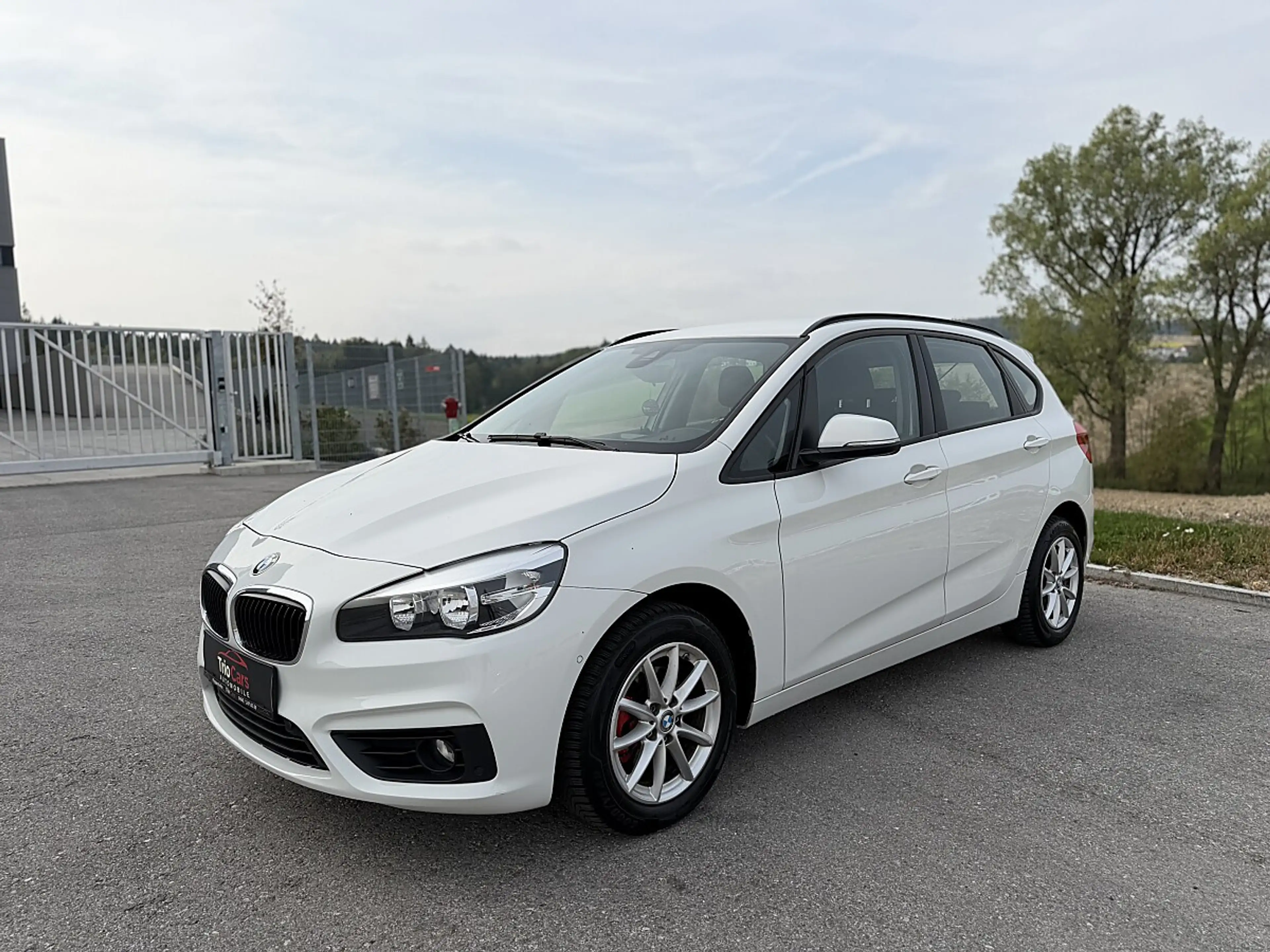 BMW 214 d Active Tourer *OAMTC*PICKERL*PDC*TEMPOMAT* — photo 2