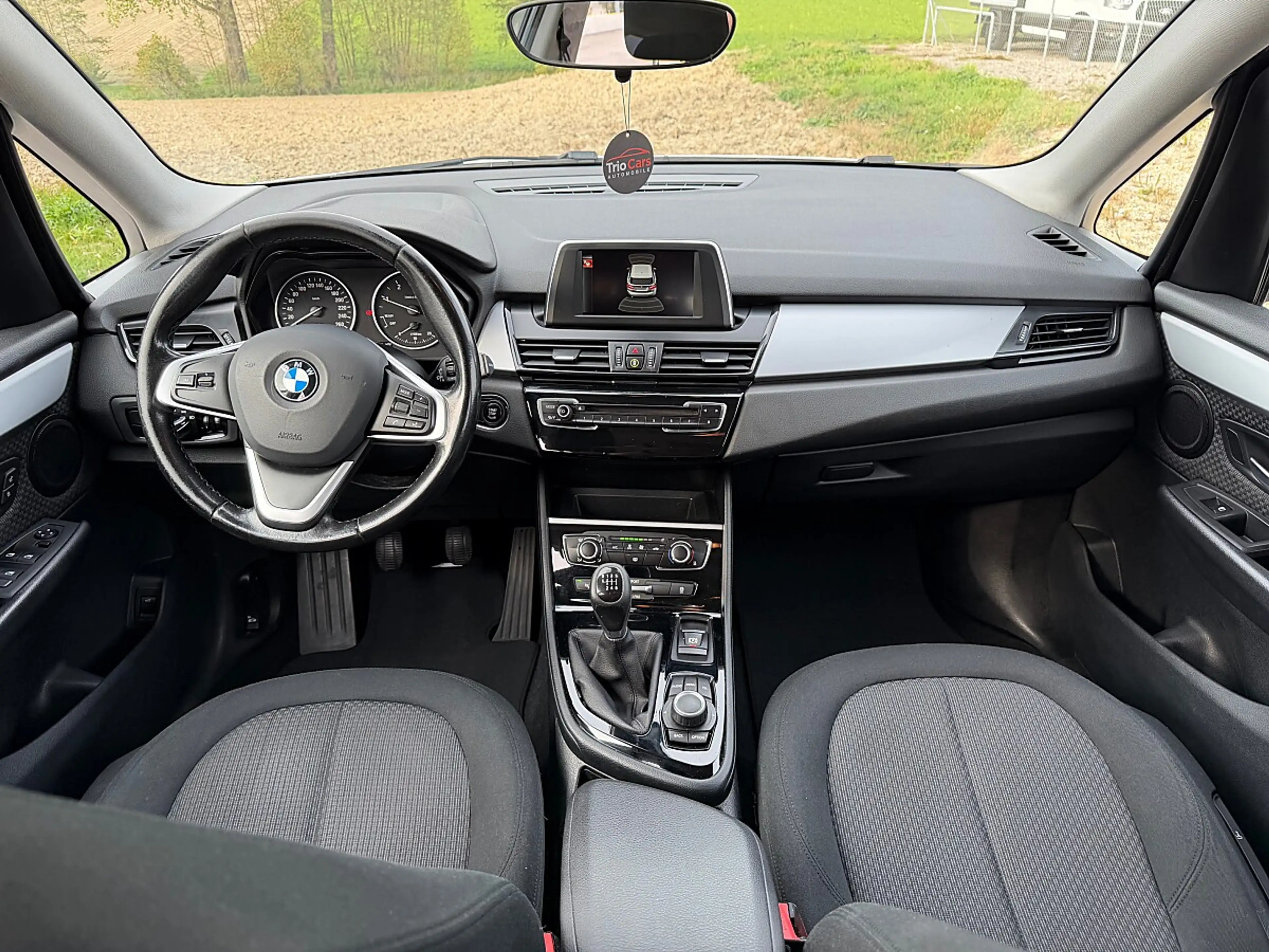 BMW 214 d Active Tourer *OAMTC*PICKERL*PDC*TEMPOMAT* — photo 7