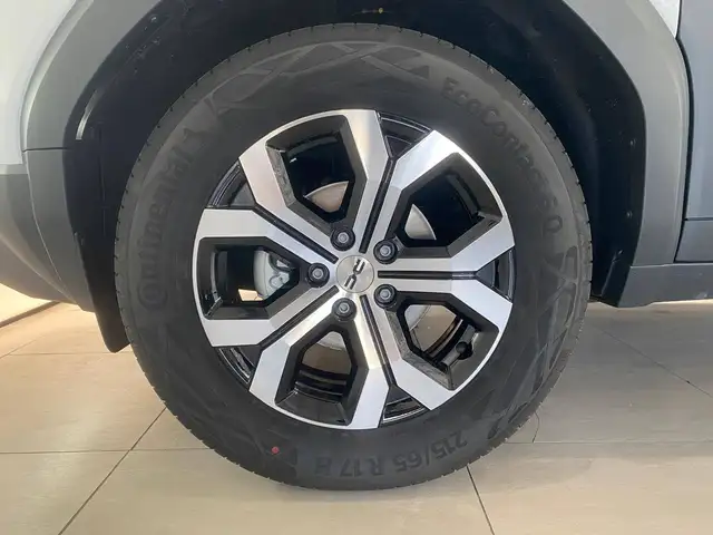 Dacia Duster view 7
