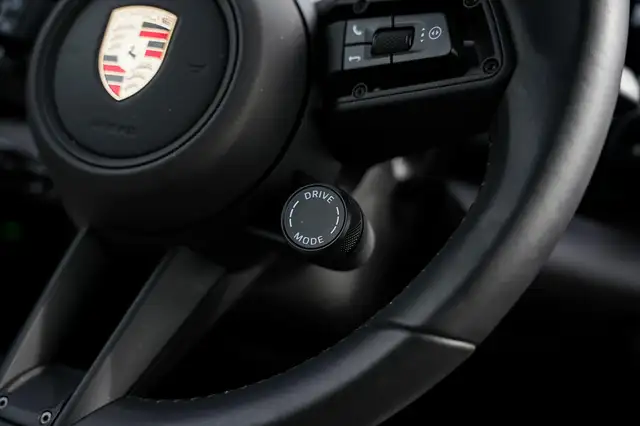 Porsche Macan view 29