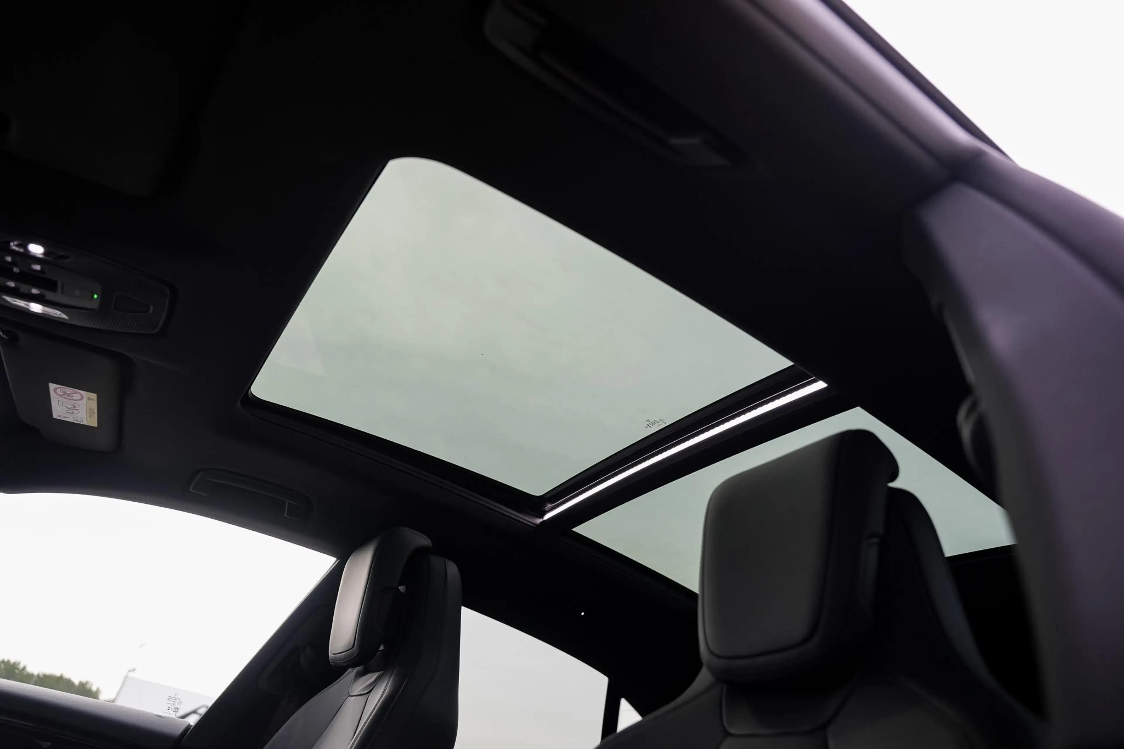 Porsche Macan 4 100 kWh l Luchtvering l InnoDrive l Panoramadak — photo 13