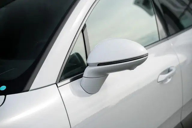 Porsche Macan view 19