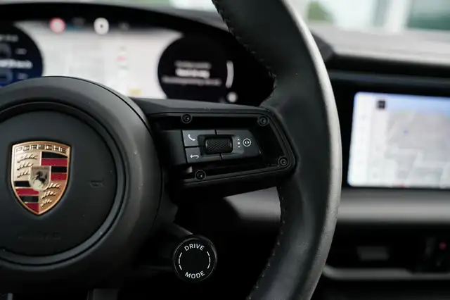 Porsche Macan view 17